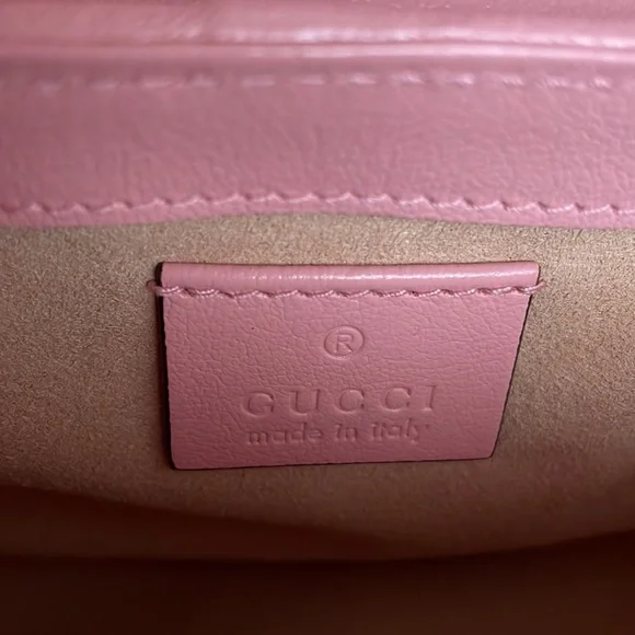 ♥️SOLD♥️AUTHENTIC GUCCI
Red & Pink Super Mini Matelassé GG Marmont Bag - Picture 14 of 17